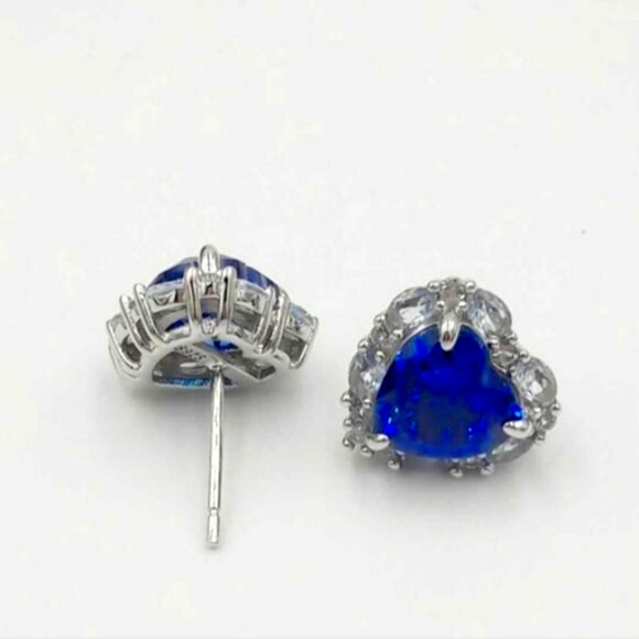 5 carat Blue Sapphire Light Blue Spinel Heart Cut Luxury Stud Earrings - Picture 6 of 10